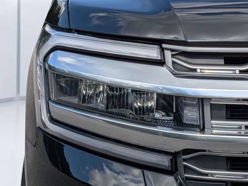 Used 2024 Ford Expedition Max Platinum AWD/4WD image 9