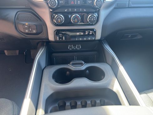 New 2026 RAM 2500 Big Horn AWD/4WD image 18