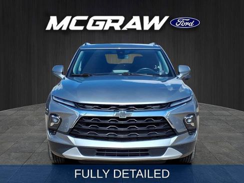 Used 2023 Chevrolet Blazer LT w/ Convenience Package FWD image 3