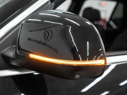 Used 2024 BMW X5 xDrive40i w/ Premium Package image 56