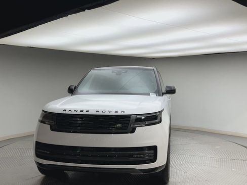 New 2026 Land Rover Range Rover Long Wheelbase SE image 7