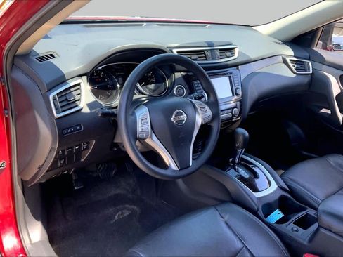Used 2014 Nissan Rogue SV w/ SV Premium Package FWD image 16