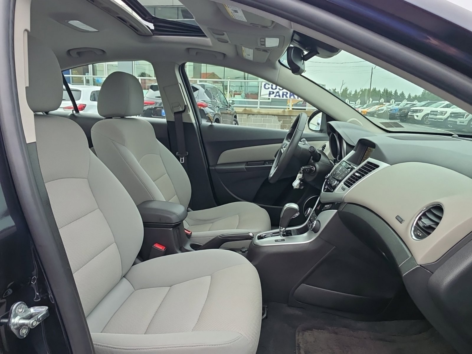 Used 2016 Chevrolet Cruze LT w/ Sun And Sound Package FWD image 33
