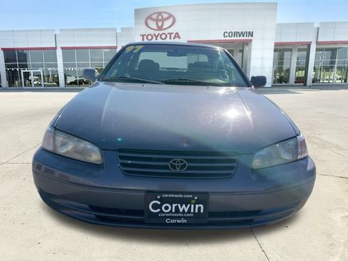 Used 1997 Toyota Camry LE w/ Leather Trim Pkg FWD image 8