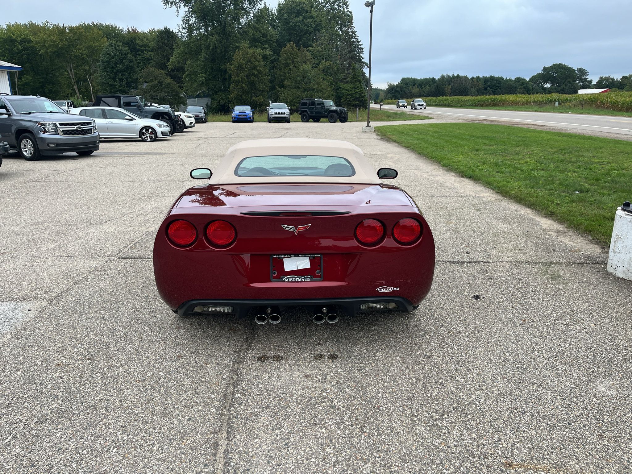Used 2006 Chevrolet Corvette Convertible w/ Performance Package RWD image 6