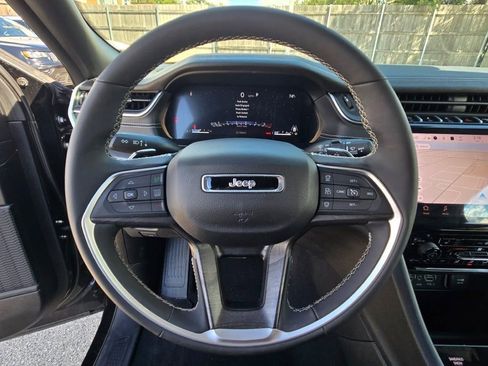 Certified 2024 Jeep Grand Cherokee L Limited image 34