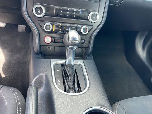 Certified 2022 Ford Mustang Coupe w/ Black Accent Package image 20