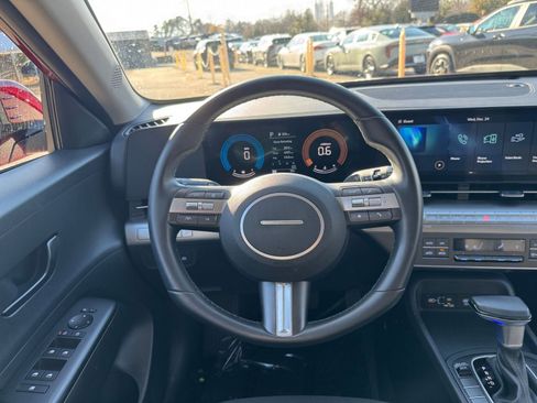 Used 2025 Hyundai Kona SEL image 29
