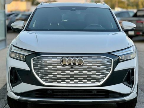 Used 2024 Audi Q4 e-tron Premium image 6