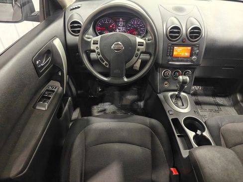 Used 2011 Nissan Rogue SV AWD/4WD image 4