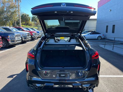Used 2022 BMW X6 M image 25