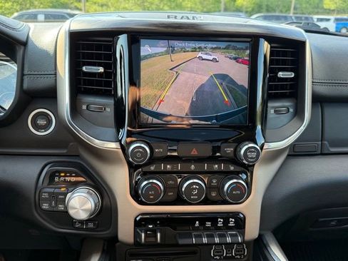 Used 2019 RAM 1500 Laramie AWD/4WD image 19