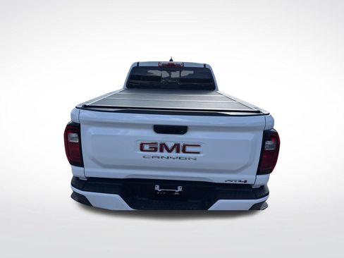 Used 2024 GMC Canyon AT4 AWD/4WD image 9