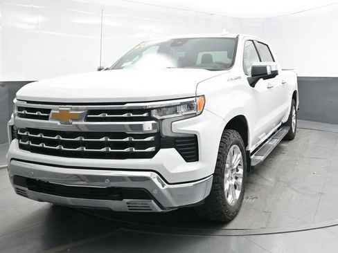 Used 2023 Chevrolet Silverado 1500 LTZ AWD/4WD image 2