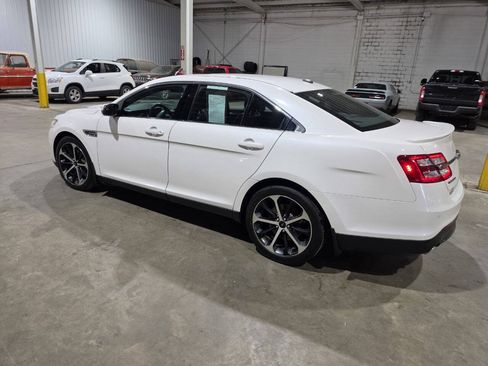 Used 2016 Ford Taurus SEL FWD image 7