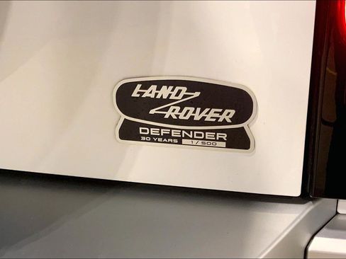 Used 2023 Land Rover Defender 110 S image 9