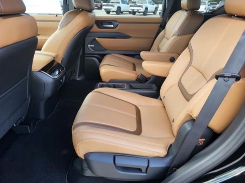 New 2026 Nissan Armada SL w/ Captain's Chari Seat Package image 17