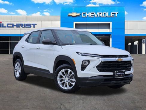 Used 2024 Chevrolet TrailBlazer LS w/ LS Confidence Package FWD image 1