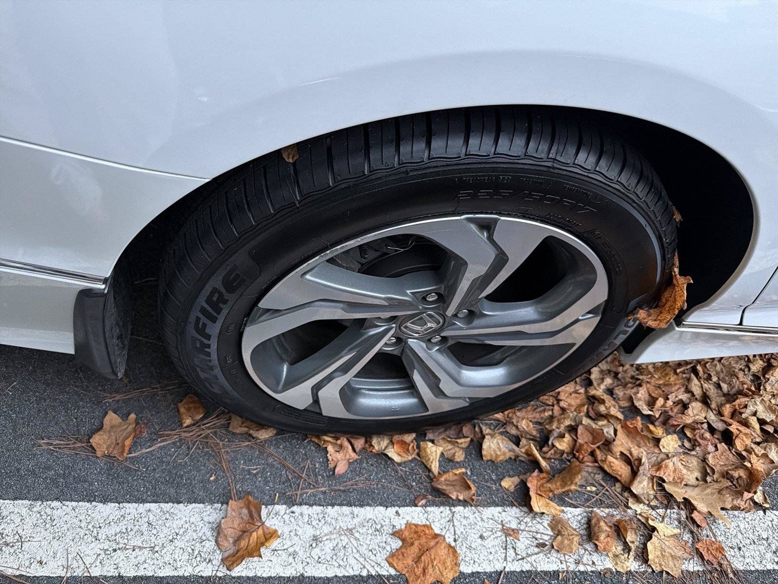 Used 2018 Honda Accord EX-L image 8
