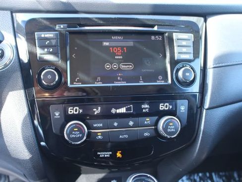 Used 2019 Nissan Rogue SV FWD image 26