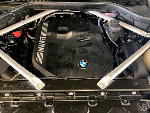 Used 2024 BMW X6 xDrive40i w/ Premium Package image 29