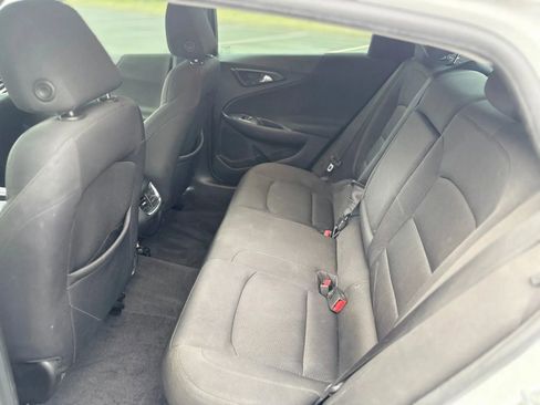 Used 2018 Chevrolet Malibu LT FWD image 13