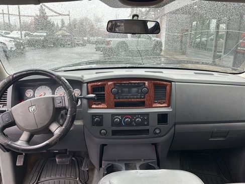 Used 2006 Dodge Ram 1500 Truck SLT image 7