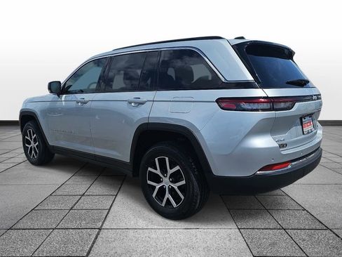 Used 2024 Jeep Grand Cherokee Limited AWD/4WD image 7