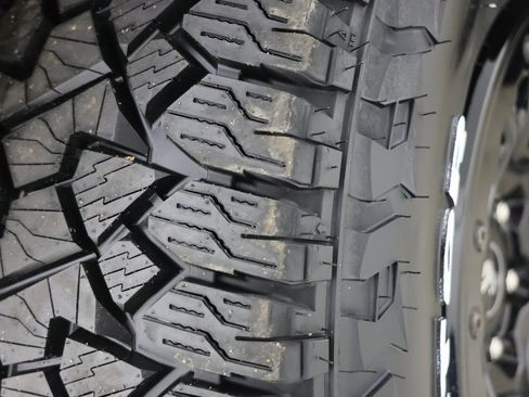 Used 2022 Ford Bronco Wildtrak image 16