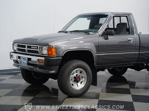 Used 1987 Toyota Pickup 4x4 Regular Cab image 19