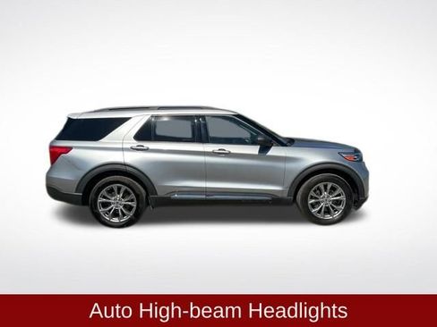 Used 2021 Ford Explorer XLT w/ Equipment Group 202A image 5