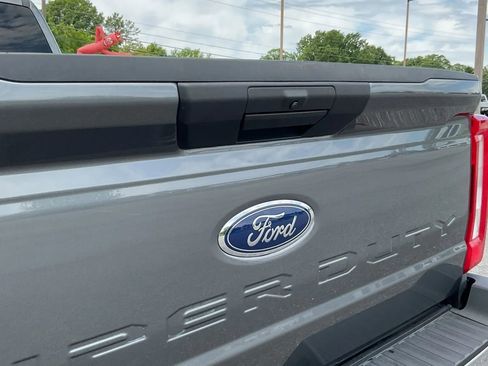 Used 2024 Ford F250 XLT AWD/4WD image 15