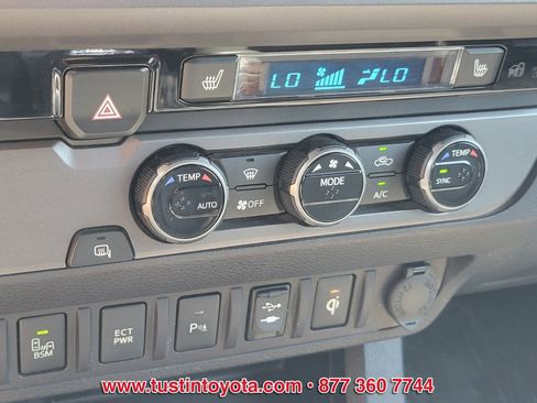 Used 2017 Toyota Tacoma TRD Sport RWD image 22