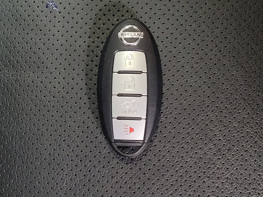 Used 2016 Nissan Rogue SL w/ SL Premium Package FWD image 32