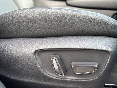 Used 2025 Toyota Grand Highlander LE image 25