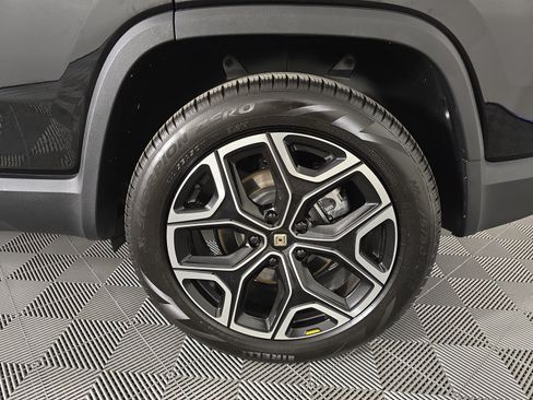 Used 2024 Rivian R1S Adventure AWD/4WD image 10
