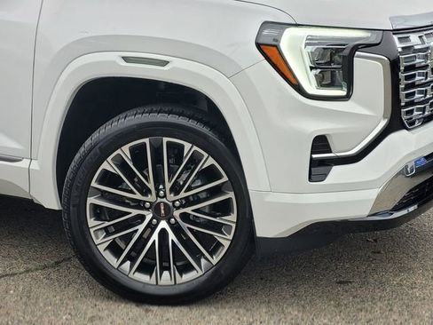 Used 2026 GMC Terrain Denali w/ LPO, Floor Liner Package image 6