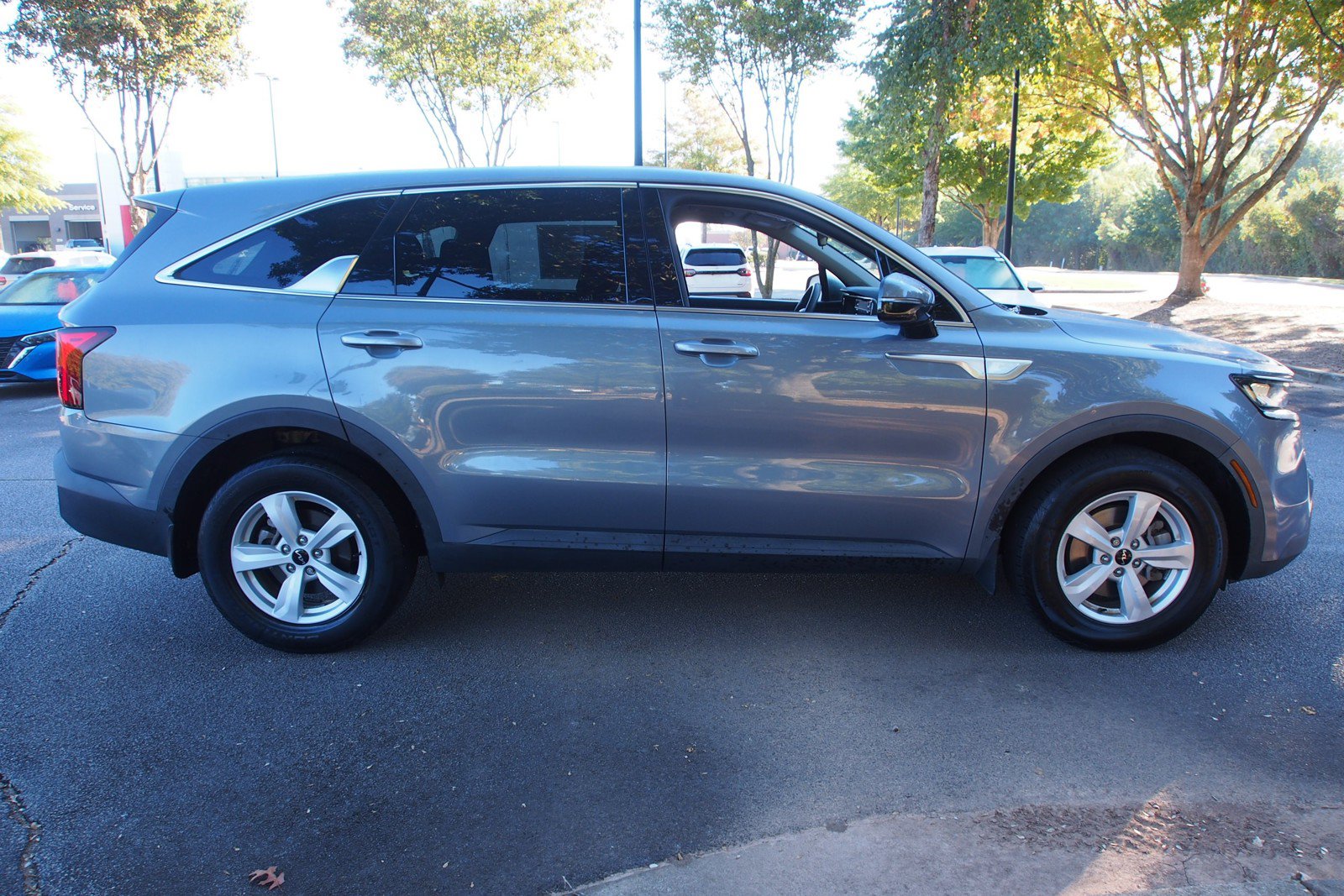 Used 2022 Kia Sorento LX FWD image 8