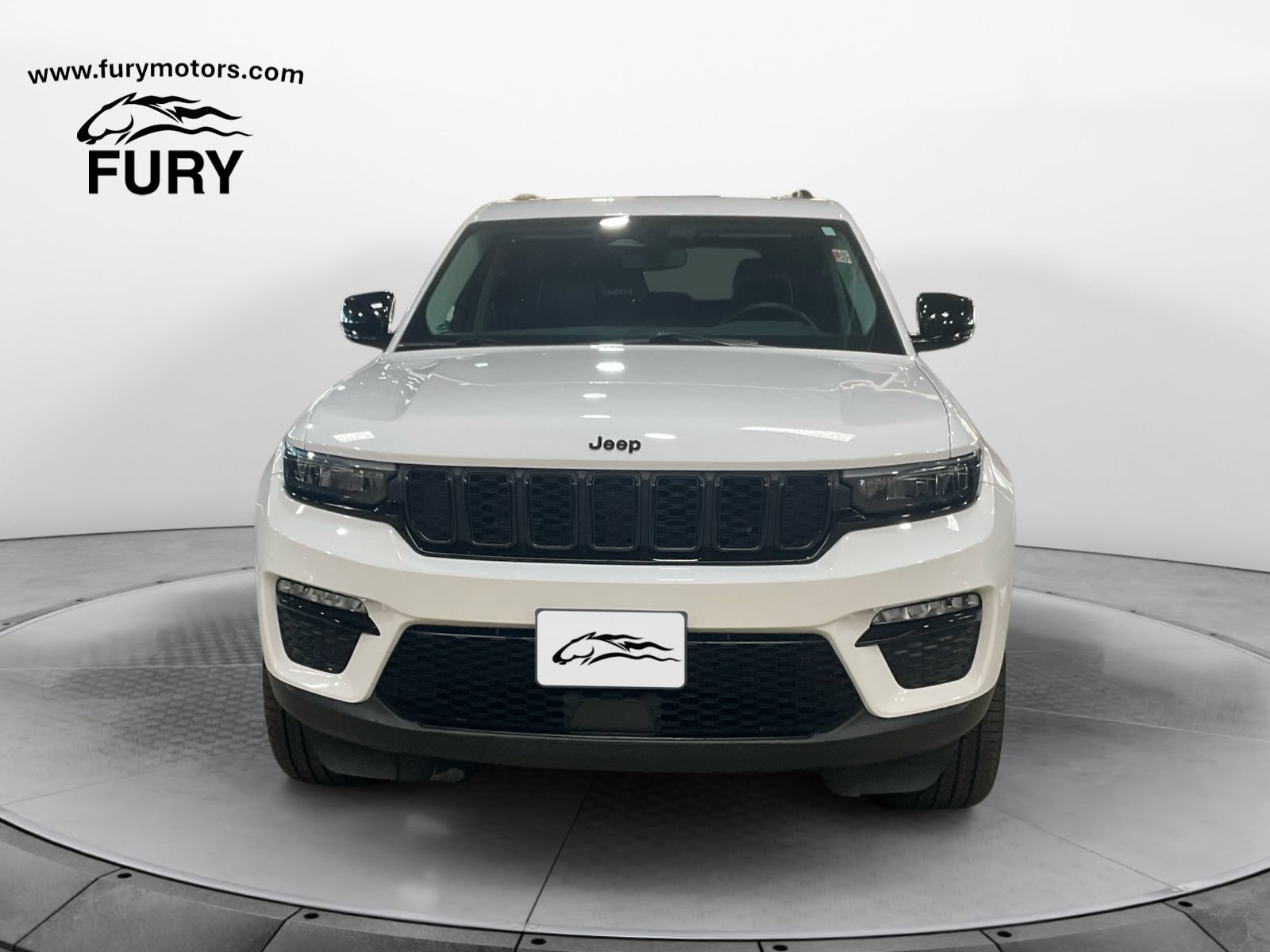 Used 2023 Jeep Grand Cherokee Limited w/ Black Appearance Package AWD/4WD image 9