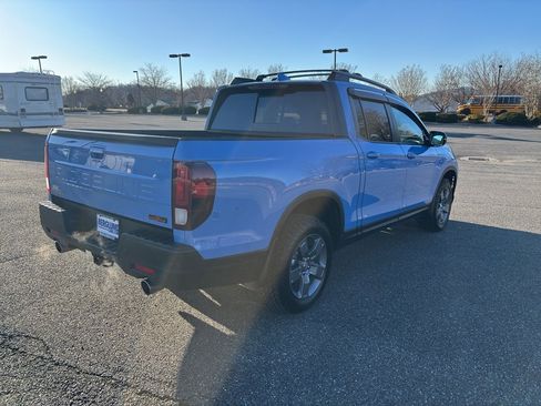 Used 2025 Honda Ridgeline TrailSport image 5