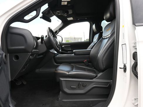 Used 2025 Ford Expedition Tremor AWD/4WD image 19
