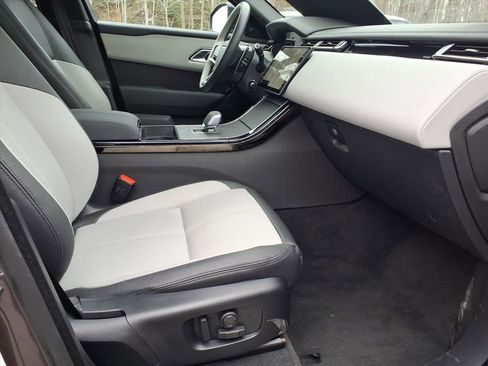 Certified 2026 Land Rover Range Rover Velar Dynamic SE image 3