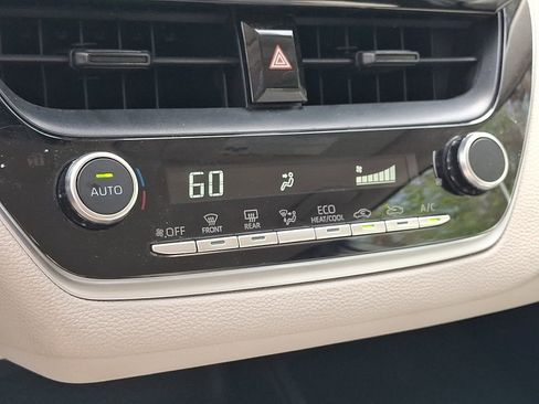 Certified 2024 Toyota Corolla LE FWD image 17