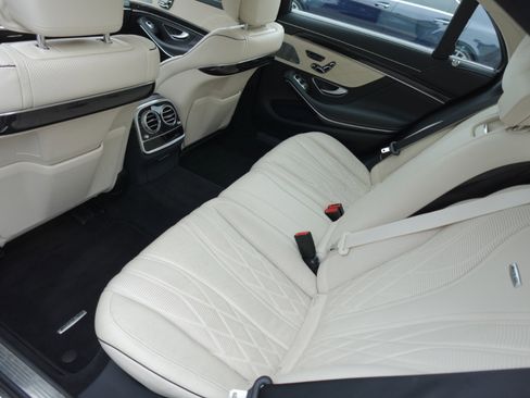 Used 2020 Mercedes-Benz S 63 AMG 4MATIC Sedan w/ Warmth & Comfort Package image 18