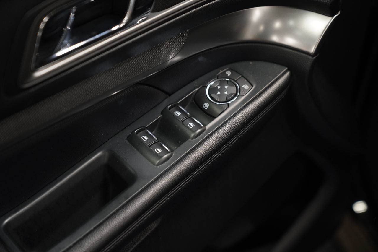 Used 2019 Ford Explorer XLT FWD image 20