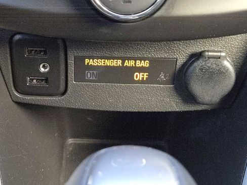 Certified 2022 Chevrolet Trax LT w/ LT Convenience Package image 20