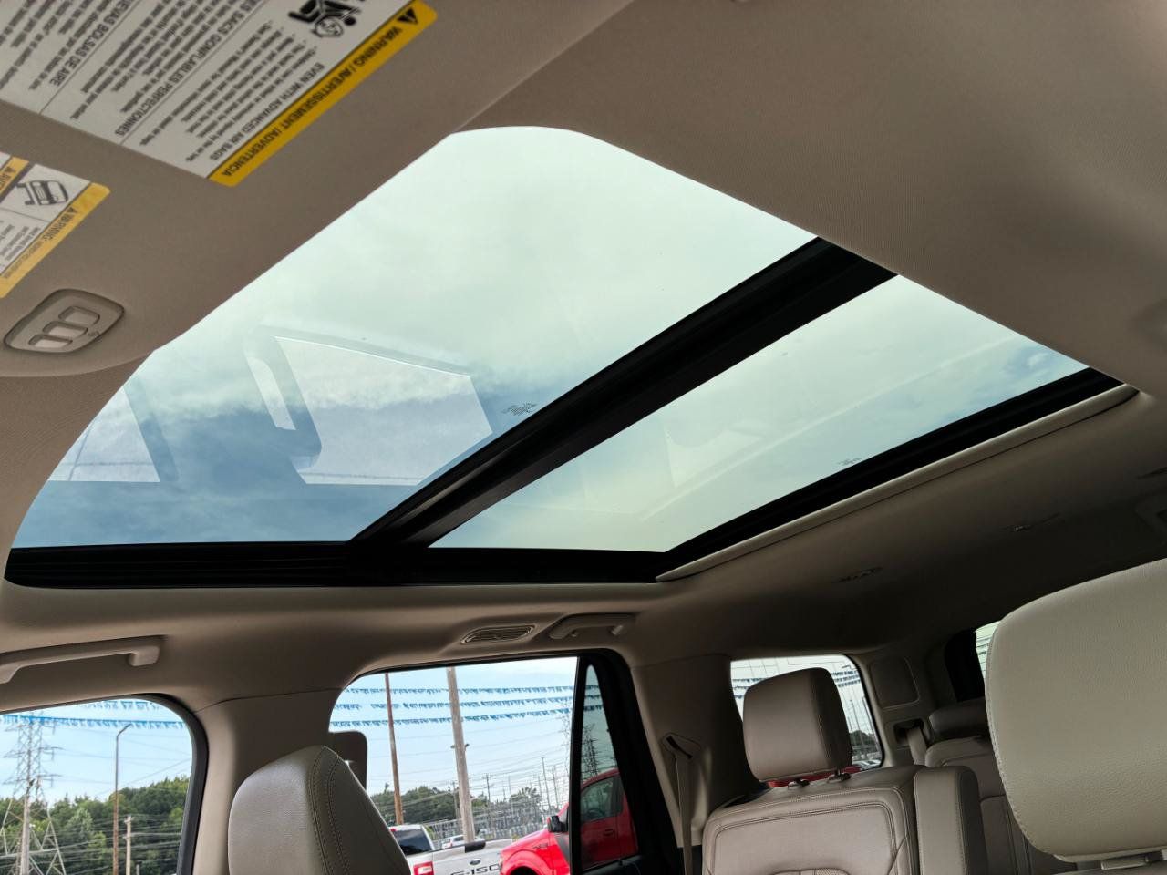 Used 2024 Ford Expedition Limited RWD image 12