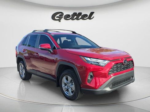 Used 2025 Toyota RAV4 XLE FWD image 3