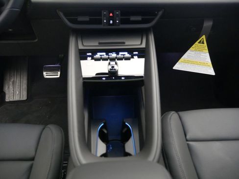 New 2026 Porsche Macan 4 Electric AWD/4WD image 38