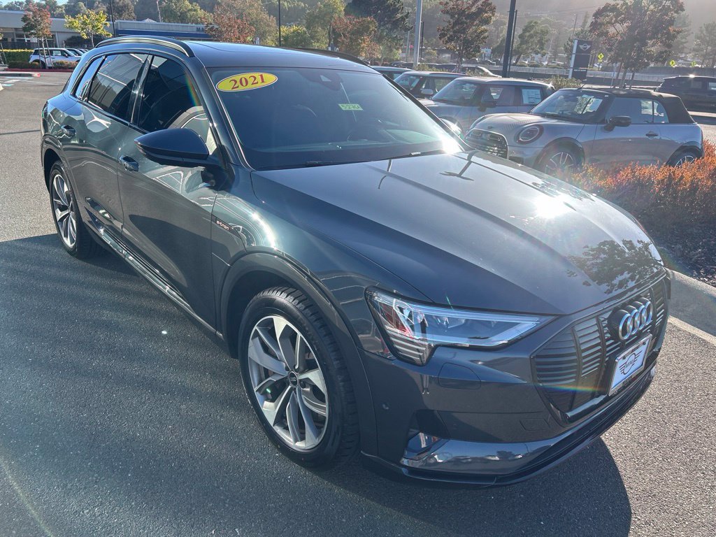 Used 2021 Audi e-tron Premium Plus w/ Premium Plus Package AWD/4WD image 7